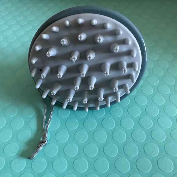 BRIOGEO Scalp Revival Stimulating Therapy Massager - NEW - Picture 5 of 5